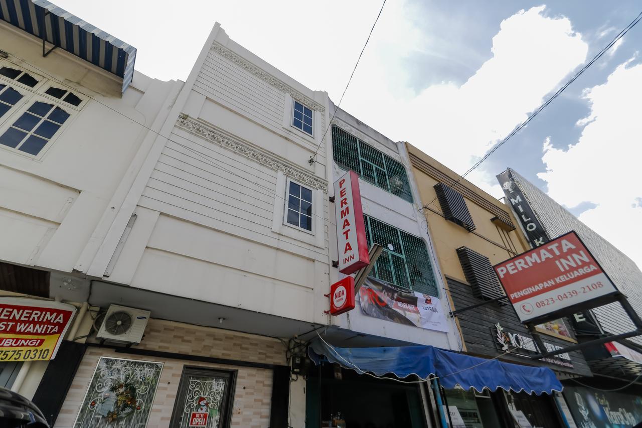 Reddoorz Near Maimun Palace 棉兰 外观 照片