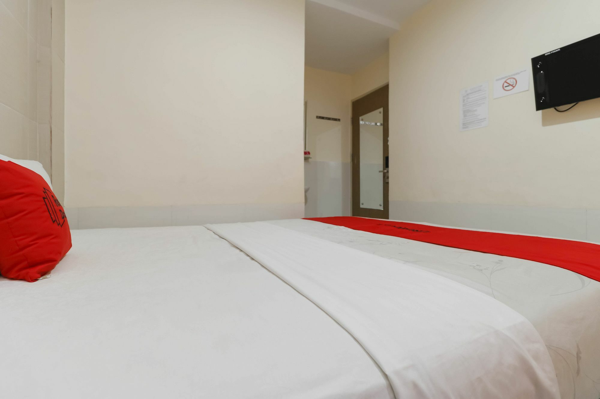 Reddoorz Near Maimun Palace 棉兰 外观 照片