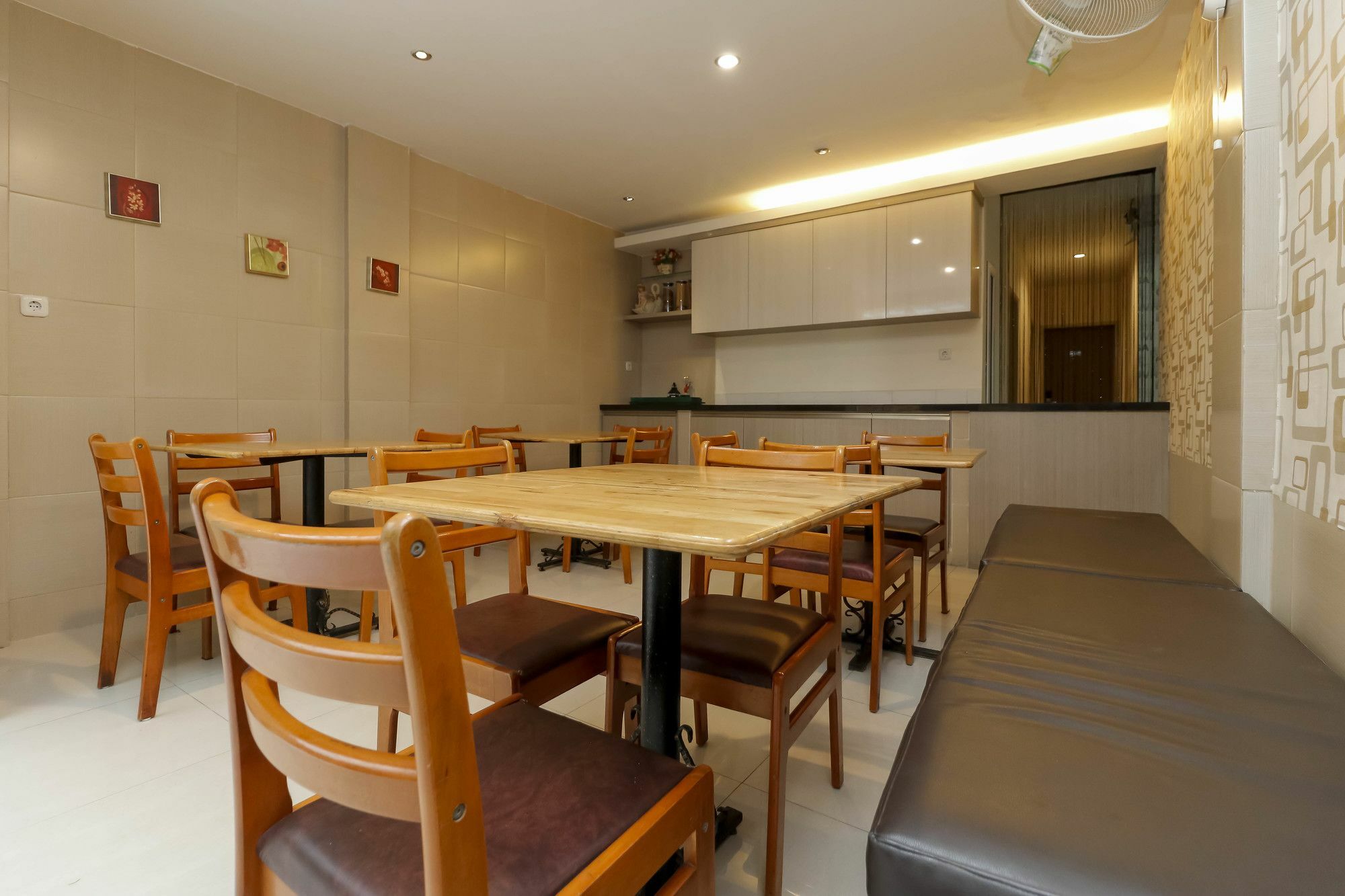 Reddoorz Near Maimun Palace 棉兰 外观 照片
