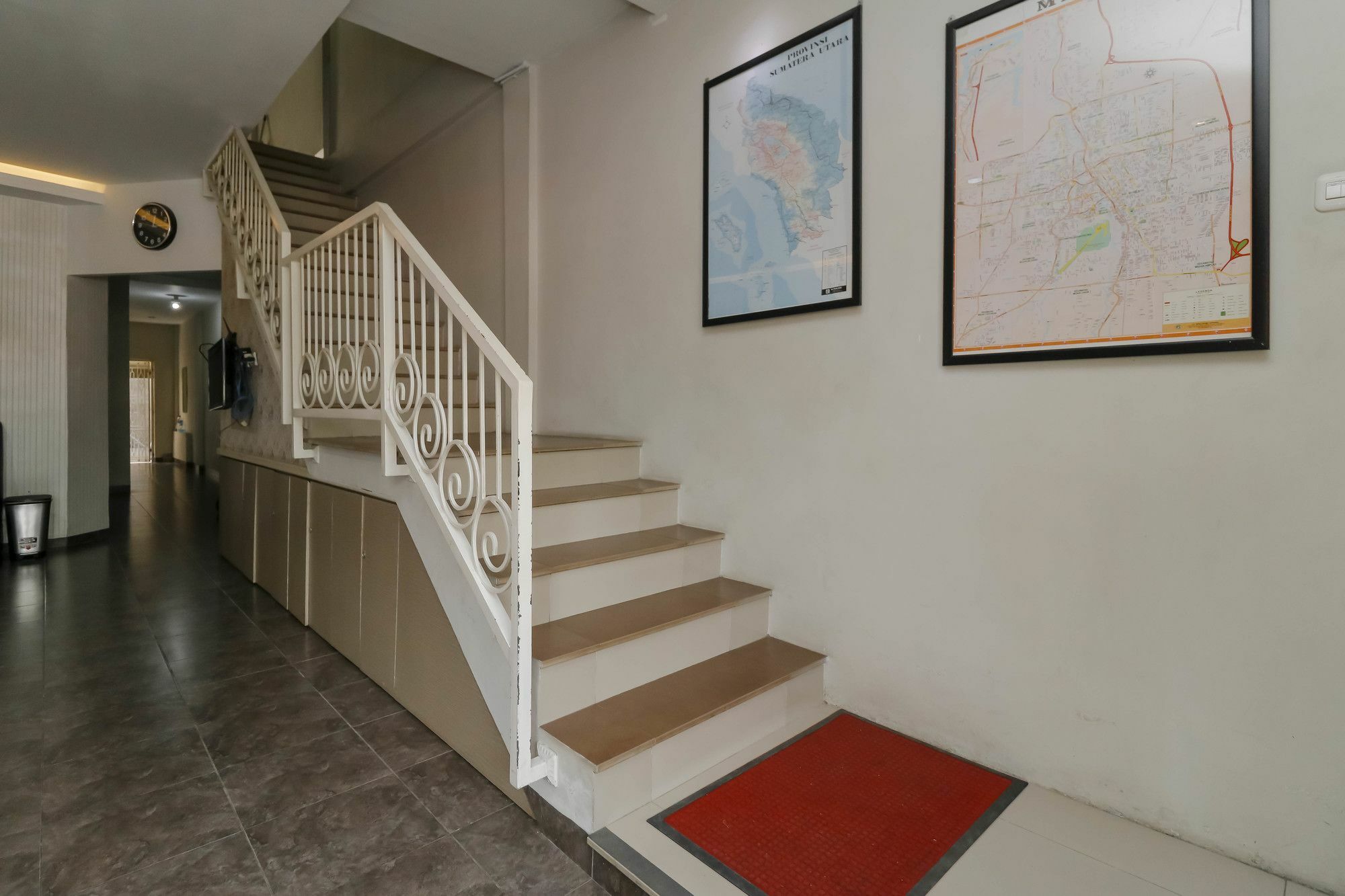 Reddoorz Near Maimun Palace 棉兰 外观 照片