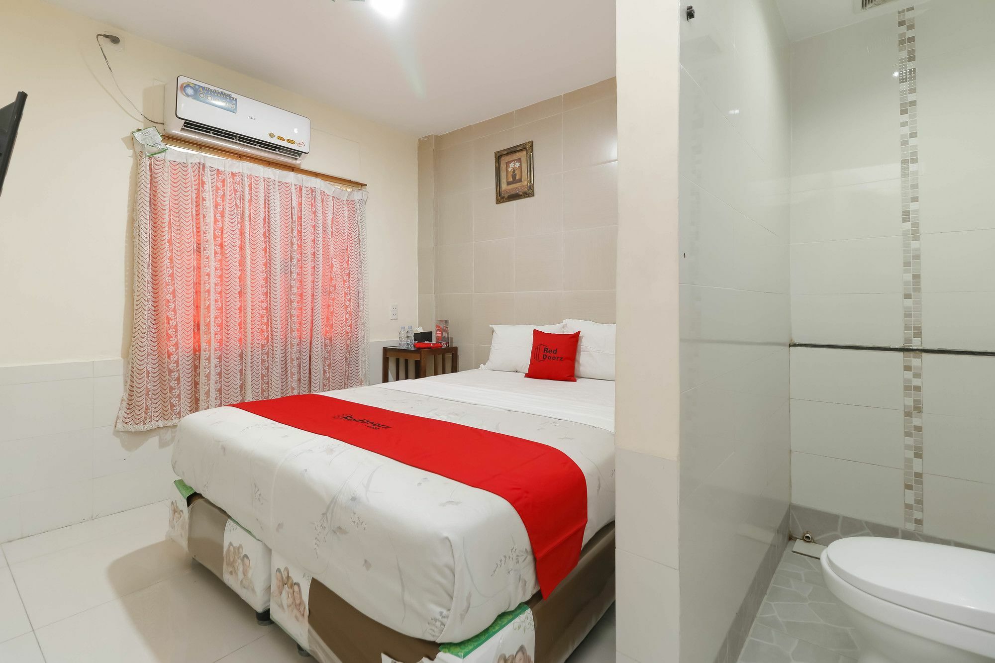 Reddoorz Near Maimun Palace 棉兰 外观 照片
